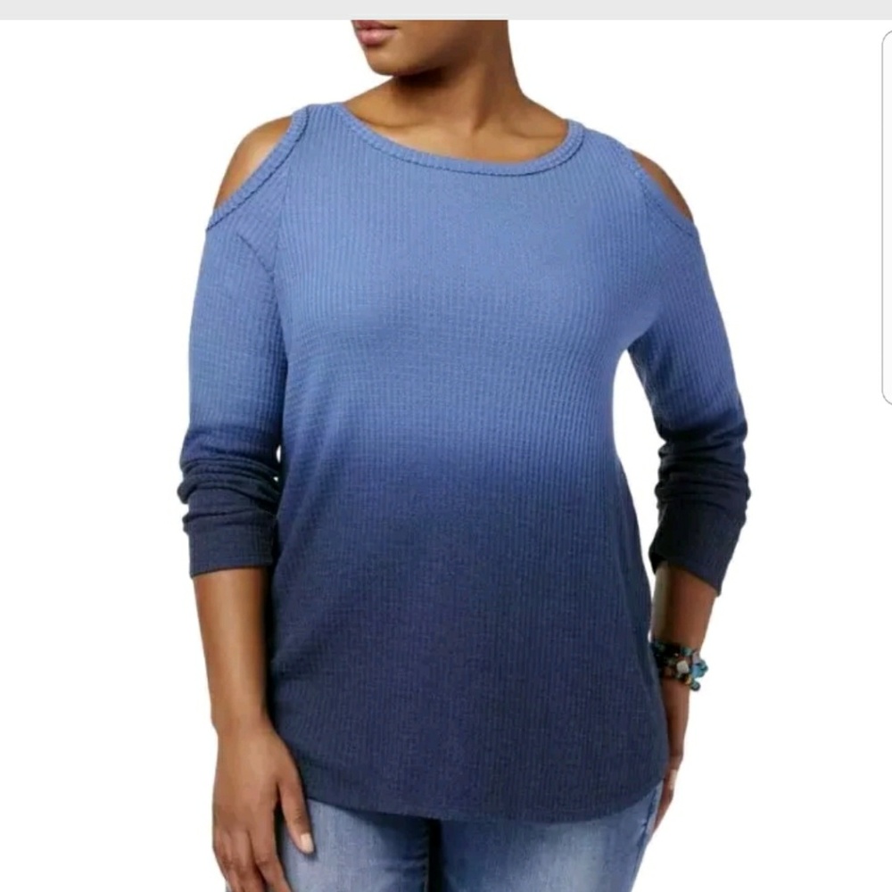 New woman size ombre cold shoulder long sleeve top